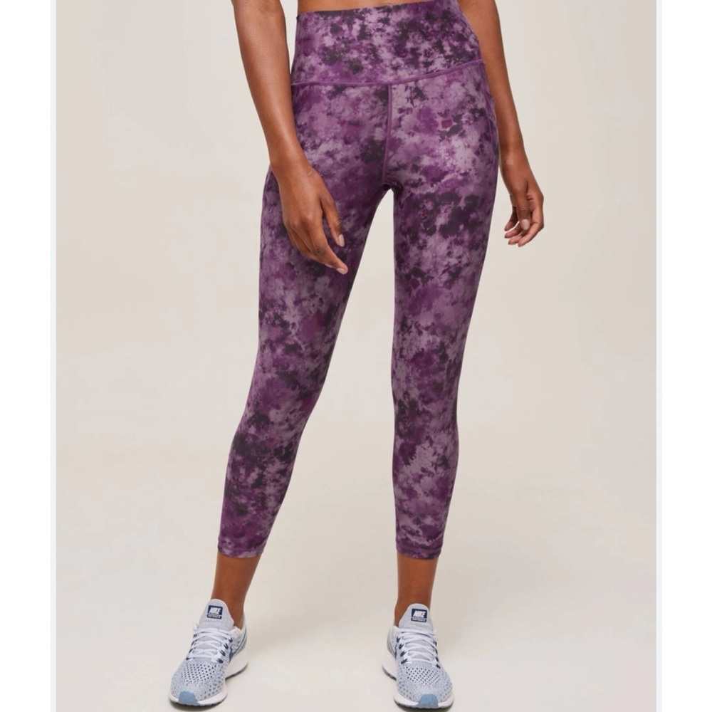 ATHLETA TIE DYE SALUTATION 7/8 TIGHT IN POWERVITA Leggings Size XS